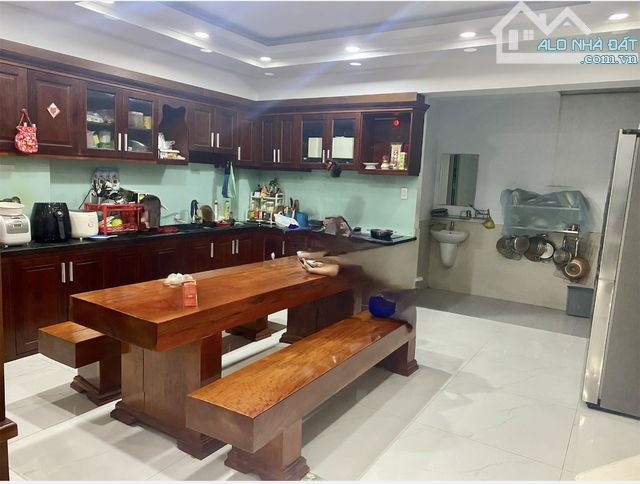 NHÀ ĐẸP 4 TẦNG - NGANG 4,95M, NỞ HẬU 5,2M , DÀI 20M - ĐÔ ĐỐC LONG, Q.TÂN PHÚ - 2