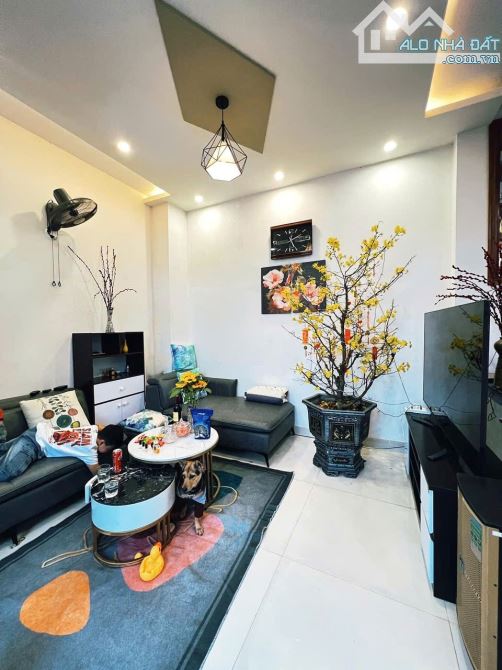 NGUYỄN CÔNG TRỨ,LÔ GÓC ĐẸP,3 TẦNG 3 MÊ VÀO Ở NGAY–Ô TÔ ĐỖ CỬA–CHỈ 5,X TỶ, ĐÔ BỘ TẮM BIỂN - 2