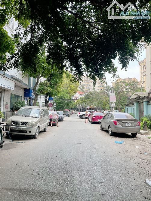 Chính chủ nhờ bán nhà Mễ Trì Thượng, hàng f0, 110m2, MT 11m,ôtô tránh, 2 nhà ra phố,H 36T - 2