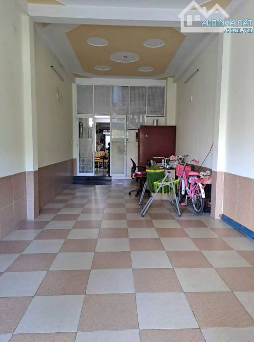 NHÀ MẶT TIỀN NGUYỄN CÔNG TRỨ - 2 MẶT TIỀN - 323M2 - 3 TẦNG - NGANG:7,6M - GẦN BIỂN - 29 TỶ - 2