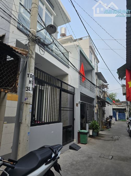 Bán gấp nhà 2 tầng đường 2 Trường Thọ, đầu tư giữ tài sản, giá tốt cùng phân khúc. - 2