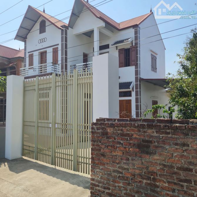 Bán Đất Tặng Nhà Phường Dĩnh Trì, TP Bắc Giang, Bắc Giang. 532m2, Mặt tiền 12m. Giá 5,2 tỷ - 2
