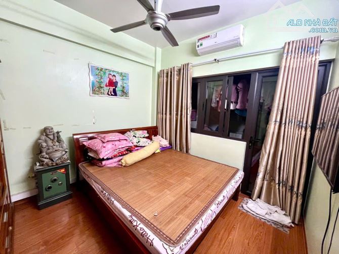 Bán căn hộ chung cư Sài Đồng Long Biên rộng 75m 2 ngủ 2wc view tầng cao giá 3 tỷ 290tr - 2