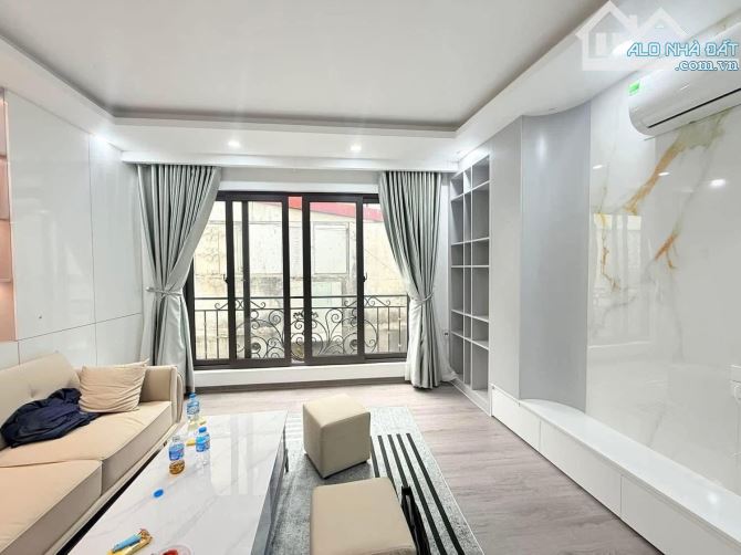 BÁN NHÀ 6T THANG MÁY, 37M2, ĐỘI CẤN, BĐ. HƠN 8 TỶ - SÂN RIÊNG ĐẸP KENG - 2