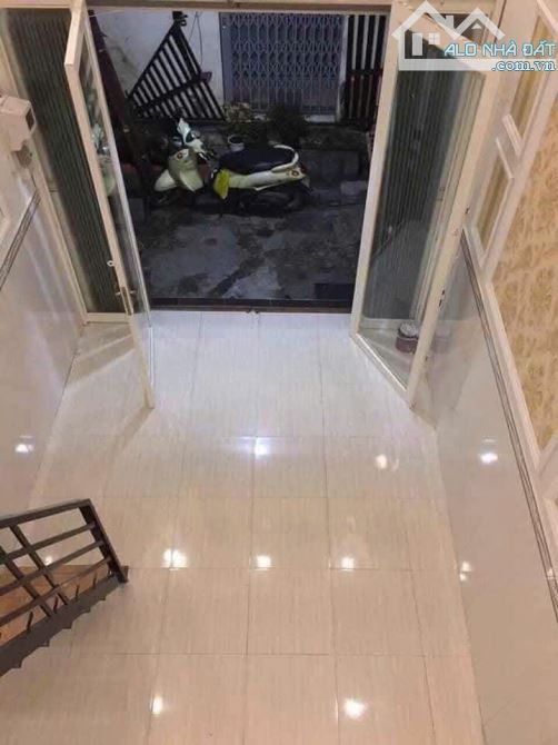 Bán nhà lầu giá rẽ nhất hẻm nhánh đường 30/4 . Giá chỉ 1,29 tỷ - 2