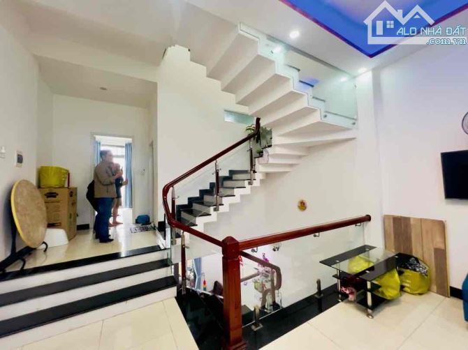 🔥SẬP HẦM!! NHÀ 4 TẦNG HOÀNG DIỆU - 80M2 - TT HẢI CHÂU - CÁCH MẶT TIỀN 50M - NHỈNH 4T.Ỷ - 2