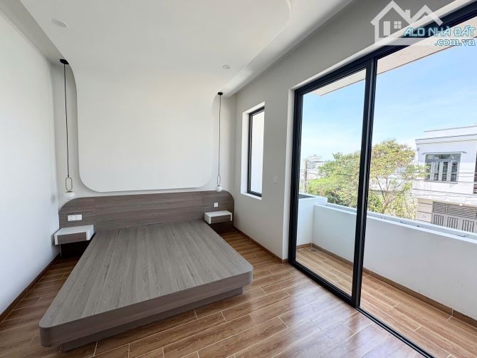 NHÀ PHỐ 3 TẦNG MỚI XÂY - FULL NỘI THẤT CAO CẤP -ĐƯỜNG TRIỆU QUANG PHỤC, GIÁ 4,9 TỶ. - 2