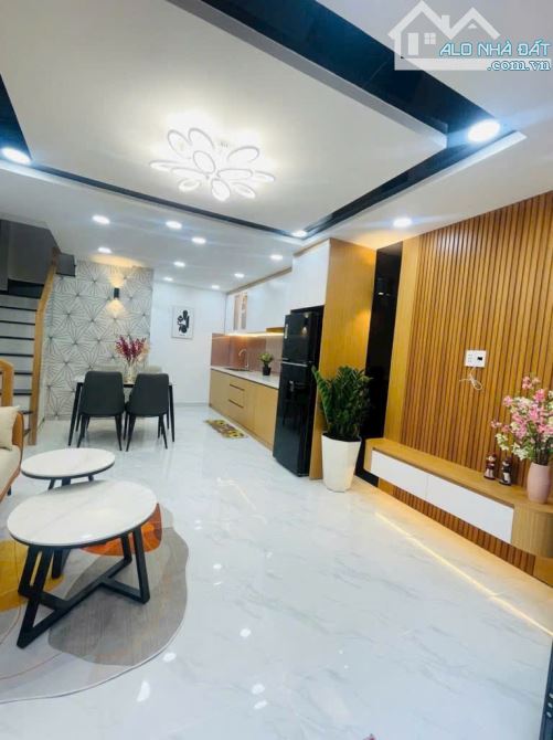 Nhà đẹp đường Sư Vạn Hạnh, Quận 10, Giá: 3 tỷ 20 triệu / 48m2, sổ hồng riêng - 2