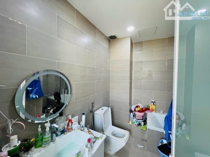 Bán nhà hẻm Dương Bá Trạc Phường 1 Quận 8. Nhà hẻm 1 xẹt, hẻm xe hơi thông thoáng, gần Tiể - 2