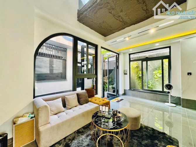 🔥KHU VIP PHAN XÍCH LONG🔥 P7 PHÚ NHUẬN - HẺM XE HƠI - 5 TẦNG - 40M2 - CHỈ 7.x TỶ - 2