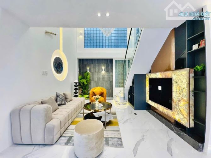 Bán nhà gần bệnh viện Bình Dân đường Vườn Chuối, Quận 3. Giá 4Tỷ120/ 4,6x16m-(73,6m2) SHR - 2