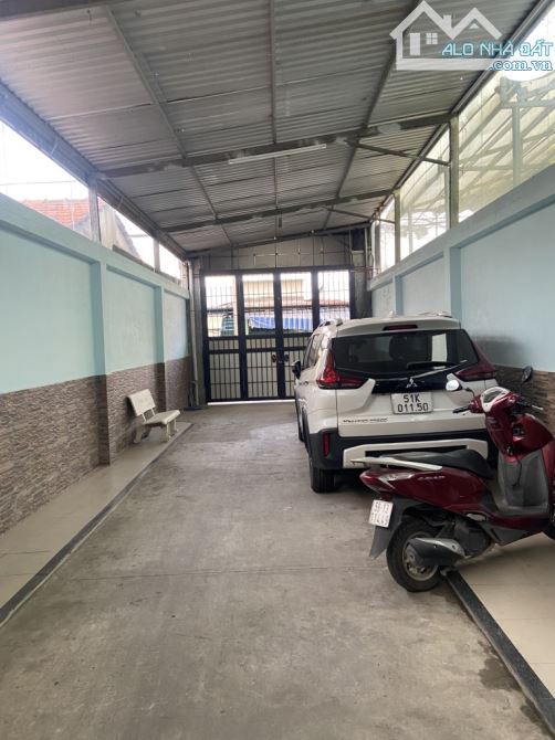 BIỆT THỰ VÀ XƯỞNG - MT HÓC MÔN - 10X50M - SỔ NỞ HẬU 17M - GẦN TÔ KÝ - 20TR/M2 - 1X TỶ - 2
