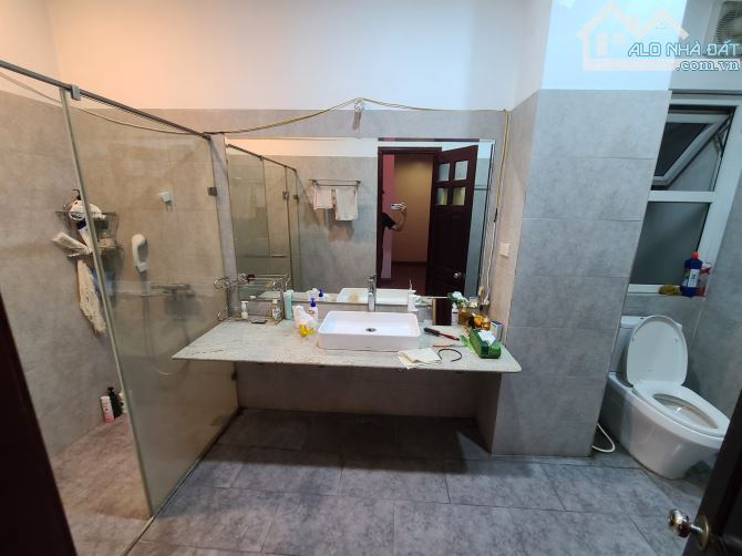 Bán nhà Lý Nam Đế, 110m2, 5 tầng, mặt tiền 5m, 54.5 tỷ, ngõ ô tô, kinh doanh đỉnh - 2