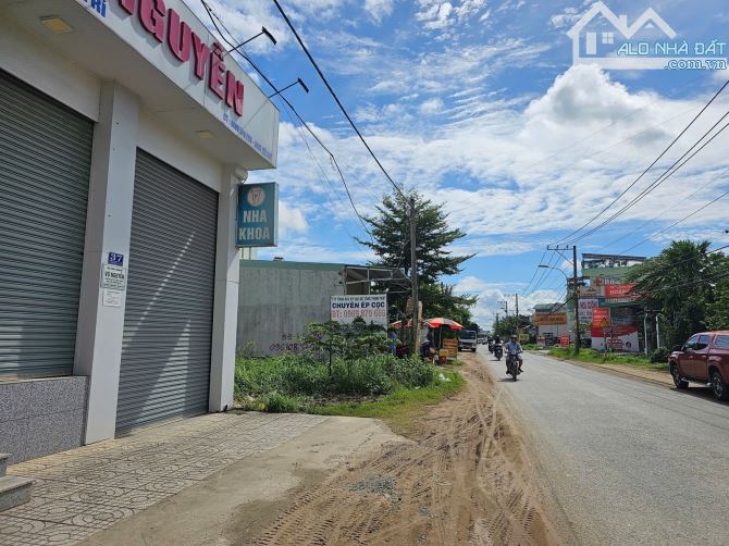 🔥🔥🔥NHỈNH 50TR/M2 - LÔ ĐẤT MẶT TIỀN ĐƯỜNG LONG THUẬN - 2