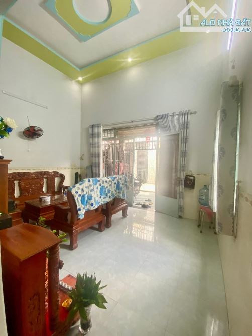 Bán nhà 2 tầng 70m2 HXH 5m thới tam thôn HM hơn 3 tỷ - 2