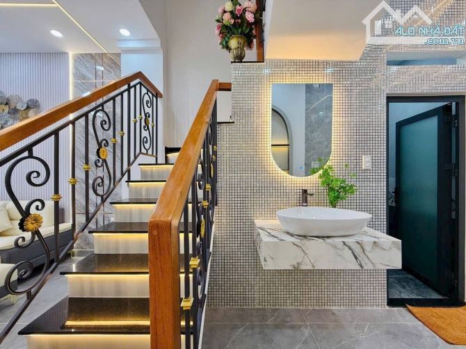 Đi nước ngoài định cư, bán gấp nhà ngay Khuông Việt, Tân Phú. Giá: 2 Tỷ 850 / 50.4m2. SHR - 2