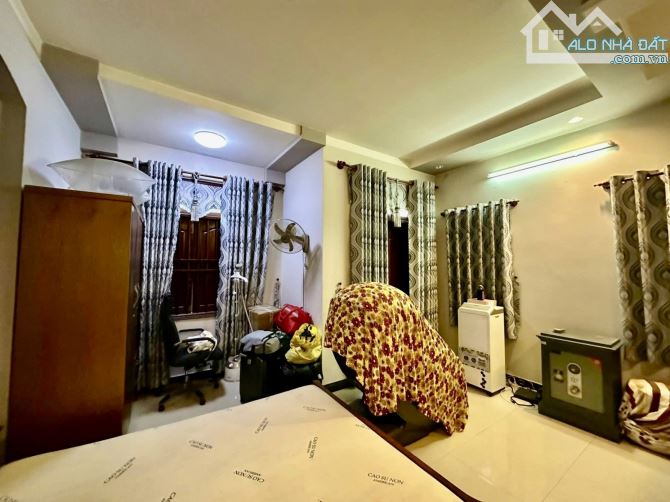 BÁN NHÀ NHÀ MẶT TIỀN 3 TẦNG  80M2, ĐƯỜNG BÌNH PHÚ, TAM PHÚ  8.9 Tỷ. + DT: 80M2 ( 5 x 15.5 - 2
