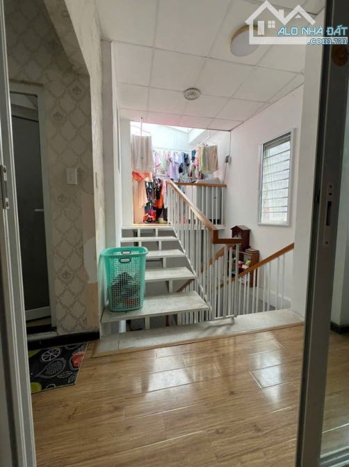 Nhà mới 2 tầng mới hiện đại Xô viết nghệ tĩnh F21 bình thạnh - 2