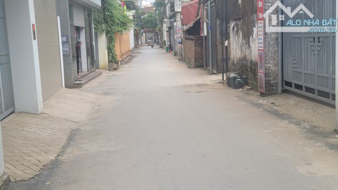 BÁN ĐẤT YÊN NGHĨA,HÀ ĐÔNG 40M MẶT TIỀN 4M Ô TÔ VÀO ĐẤT ,NGÕ THÔNG GẦN CHỢ SIÊU HIẾM - 2