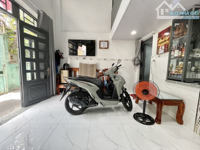 SIÊU PHẨM NHÀ MỚI 3 TẦNG - GIÁP QUẬN 1 - XÔ VIẾT NGHỆ TĨNH – 4.45 tỷ - 1