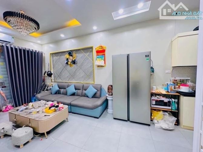 BÁN NHÀ TÂY HỒ-PHÂN LÔ OTO ĐỖ CỬA- NGÕ THÔNG TỨ TUNG-DT 33m2 x 5 TẦNG- GIÁ CHỈ NHỈNH 7 TỶ - 2