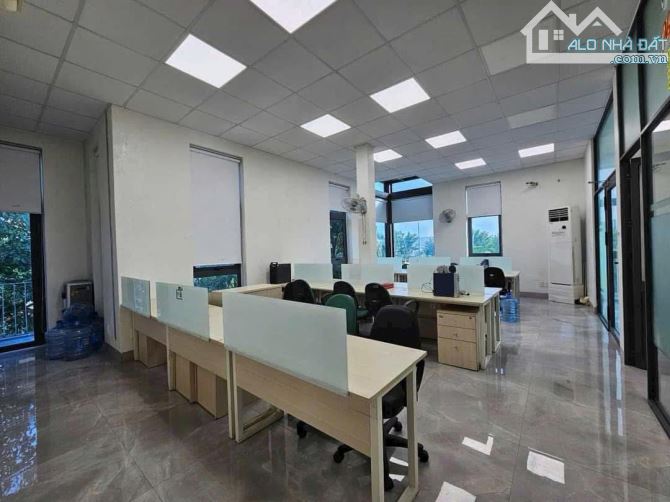 Bán toà nhà 5 tầng mặt tiền đường Phạm Văn Thuận Biên Hoà Đồng Nai - 2