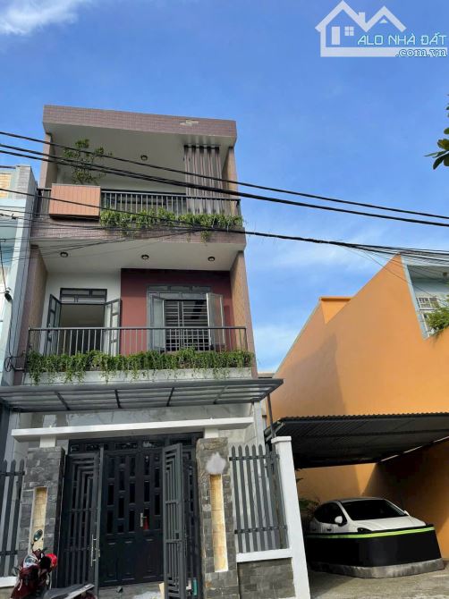 Bán nhà 3 Tầng Nguyễn Minh Không, Liên Ciểu, dt 90m2, ngang 5m. vị trí sau bến xe - 2