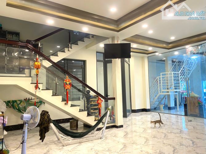 Nhà mặt tiền Nguyễn Trung Trực, Trung tâm TP. Rạch Giá - Kiên giang - 2