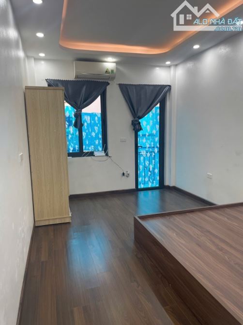Bán nhà gần ga tàu điện Nhổn ô tô vào nhà 5 tầng 4 phút ra Nhổn chỉ hơn 4 tỷ - 2