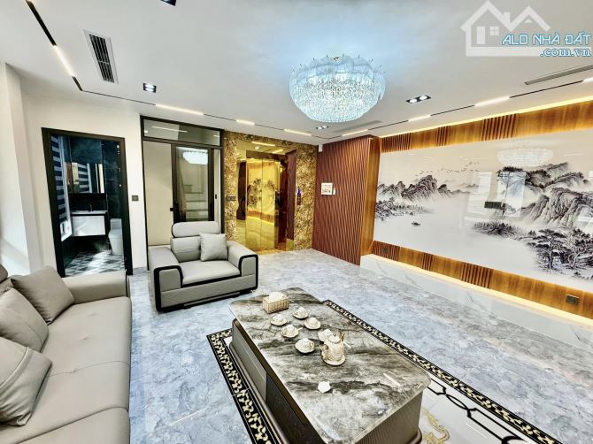 Mặt ngõ 264 Ngọc Thụy - Kinh doanh ô tô tránh - 50m 5tầng thang máy - giá tốt chỉ hơn 9tỷ. - 2