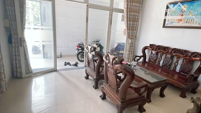HUỲNH TẤN PHÁT- TT NHÀ BÈ- BẺM 1942- 80M²- 2 TẦNG- 4,1 TỈ - 2