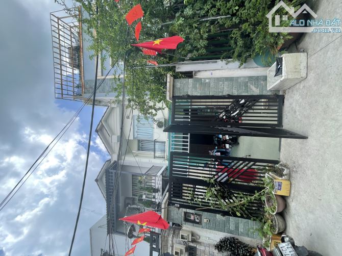 BÁN NHÀ THẠNH LỘC – HẺM XE HƠI QUAY ĐẦU – NHÀ MỚI Ở NGAY - 4M x 18M - 2 TẦNG CHỈ 5.2 TỶ TL - 2