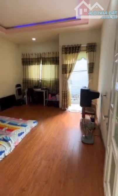 Bán nhà 2 Tầng Thuận Giao(TPHCM),đường ô tô vi vu,giá chỉ nhỉnh 1 tỷ,gần ngã 4 Hòa Lân - 2