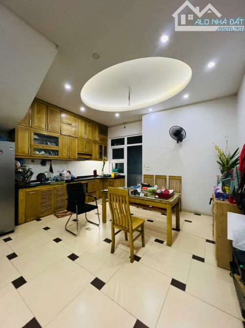🌟 BÁN NHÀ ĐẸP PHỐ 8-3 – HAI BÀ TRƯNG 💎4 TẦNG DÂN XÂY, CÁCH Ô TÔ 30M, GẦN PHỐ. TIỆN ÍCH - 2
