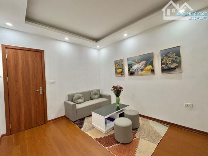 BÁN CĂN HỘ TẬP THỂ MINH KHAI - HAI BÀ TRƯNG - 2.x TỶ CĂN HỘ 2 NGỦ - TẶNG FULL NỘI THẤT   V - 2