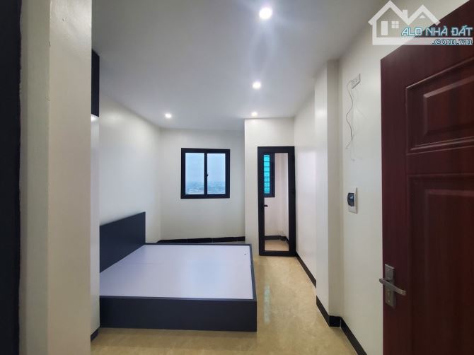 Bán nhà Phố Trịnh Văn Bô.CĐ FPT, Ngõ thông, oto vào nhà.Thang Máy. DT 63m*12.5 tỷ. - 2