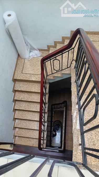 BÌNH THẠNH - ĐƯỜNG 12m CÓ VỈA HẺ - 4 TẦNG, 6PN - 2