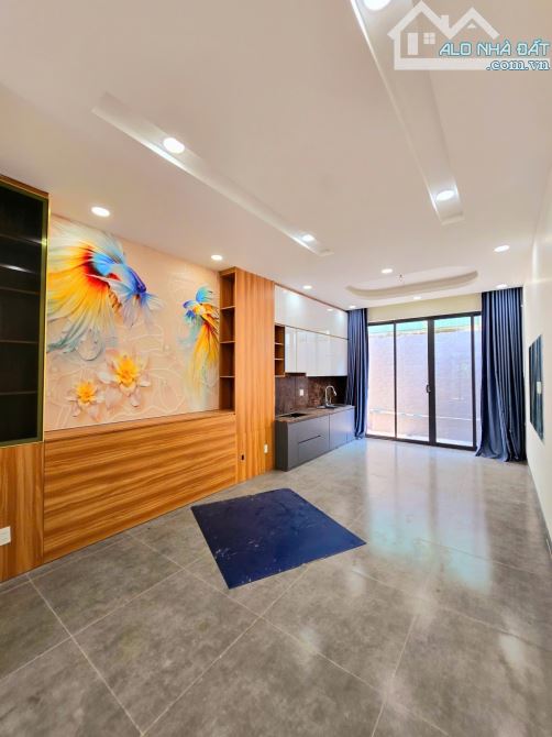 NHÀ PHỐ 72M2, 3 TẦNG, HOÀN CÔNG ĐỦ, ĐƯỜNG 8M, NGAY CHỢ LONG PHƯỚC,GẦN VINHOMES NGUYỄN XIỂN - 2