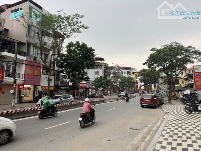 bán Mặt Phố .. LẠC LONG QUÂN .. dt 151m Rộng 7,1m 5 tầng vỉa hè kinh doanh đỉnh 88 tỷ - 2