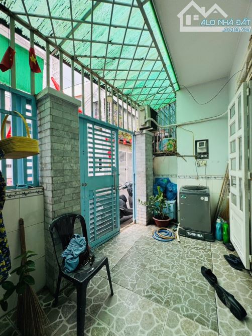 bán nhà Tân thới hiệp 20, 2 TẦNG, HẺM 5 M2, BUÔN BÁN NHỎ, quận 12, giá siêu rẻ, chỉ 4.65tỷ - 2