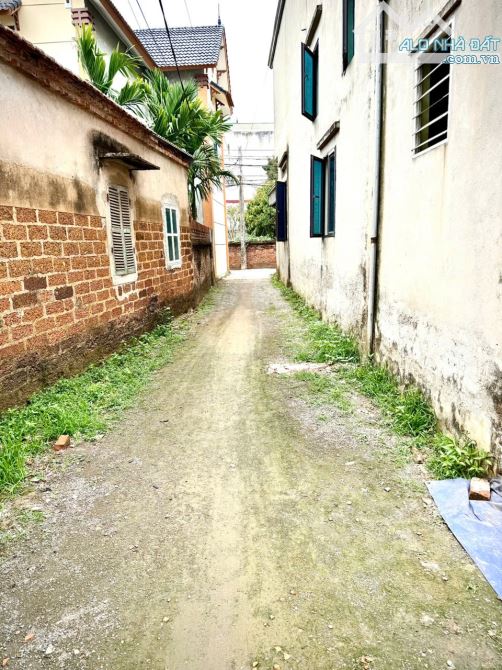 Bán lô đất 92 m thủy xuân tiên cách ql6 chỉ 150m giá chỉ 2,050 tỷ - 2