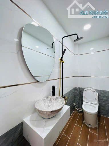 Hàng Độc nhà Vĩnh Khánh, Q.4, Không Xem Là Tiếc – chỉ 3TỶ730 –55,3m²- 1T1L –hẻm oto/SHR - 3
