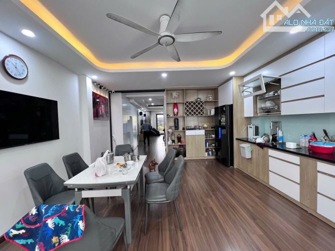 Nhà mặt phố Tô Vĩnh Diện - Thanh Xuân 105m2x5 tầng thang máy, 2 thoáng, kinh doanh, vỉa hè - 3