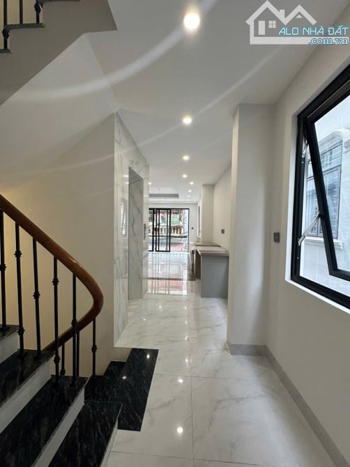 Nhà đẹp 2 mặt thoáng đường ô tô kinh doanh tốt ngõ Phố Chu Huy Mân DT 66m2 . Giá 13.3 tỷ - 3