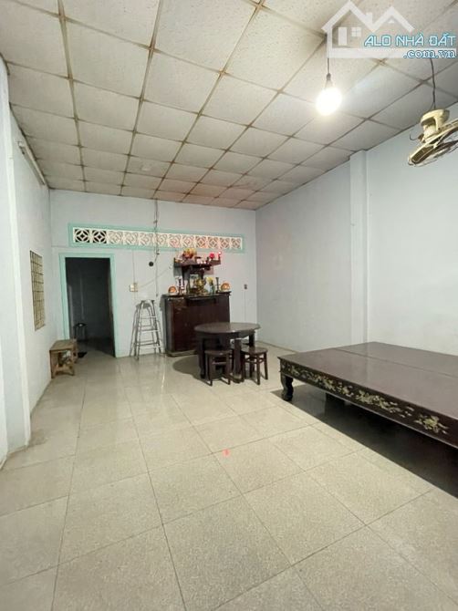 BÁN NHÀ 2 TẦNG - DT KHỦNG - HXH - KHÔNG BỊ LỘ GIỚI - GIÁ TỐT - P.BHH, BÌNH TÂN - 3