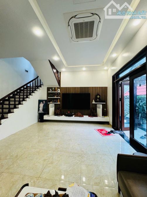 HIẾM - 210M2 - NHÀ 4 TẦNG - NGÕ THÔNG - 4 THOÁNG - GARA Ô TÔ - BIỆT THỰ SÂN VƯỜN - HÀNG - 3