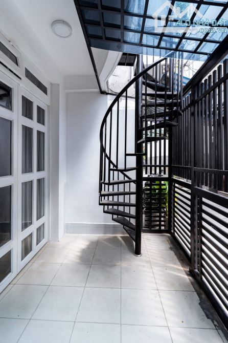 Mua ngay kẻo lỡ nhà đường Đoàn Văn Bơ Quận 4, 68m2 giá 4 tỷ 2 , SHR - 3