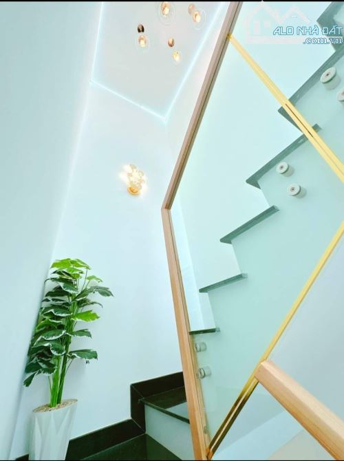 Bán nhà Lê Văn Sỹ Q3 , 1 trệt 2 lầu ,HD thuê 12tr / tháng , hỗ trợ vay bank 44m2 giá 3 tỷ - 3