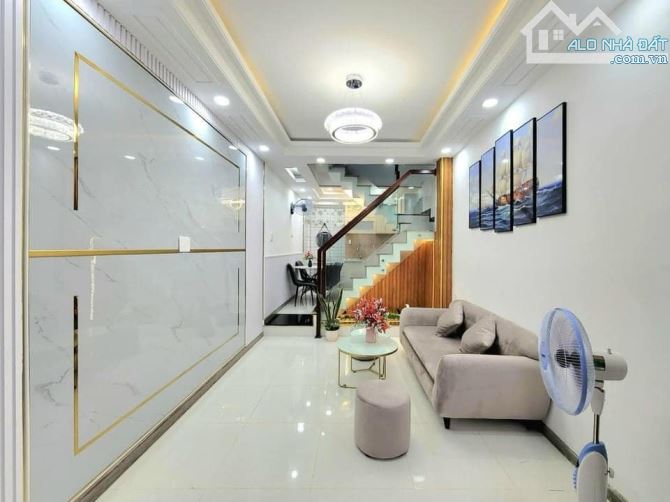 Mua ngay kẻo lỡ căn 44 m2 Hồ Thị Kỉ, Q.10. Chỉ 3 tỷ 090. 1T3L Đang cho thuê 18 tr - 3