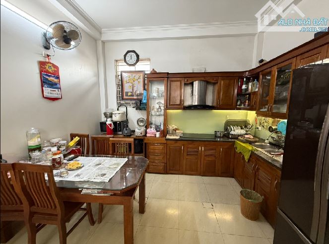 NHÀ ĐỨC GIANG - 4 TẦNG ĐẸP - Ô TÔ VÀO NHÀ - HAI MẶT THOÁNG Diện tích 45m² - 3